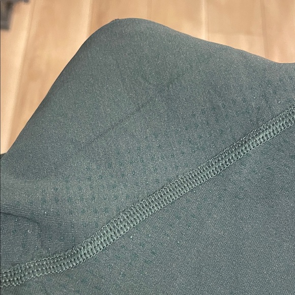 New Gymshark Women's woodland Green Long Sleeve Crop Top - Picture 8 of 9